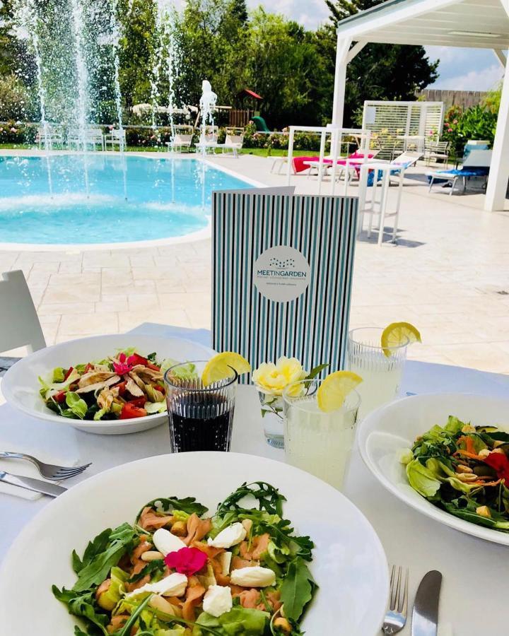 Santacroce Meeting Hotel 4*